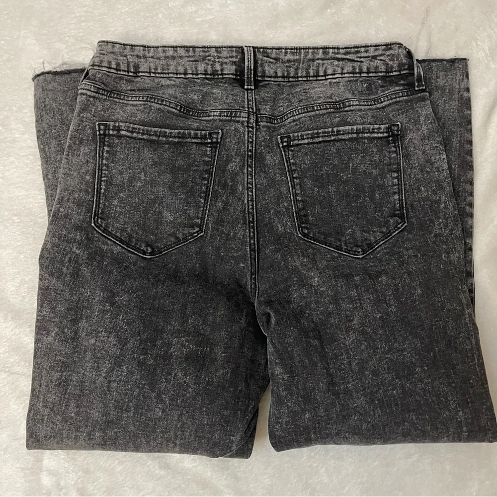 High Rise Rockstar Jeans - Picture 8 of 8